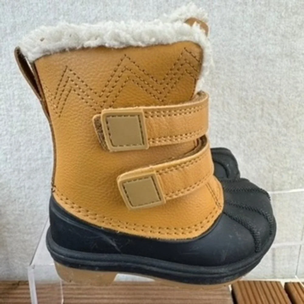 Cat & Jack Toddler Size 5 Duck Boots Tan Black Faux Fur Thermolite Winter
